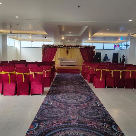Hotel The Golf 1 Lucknow Eksteriør bilde
