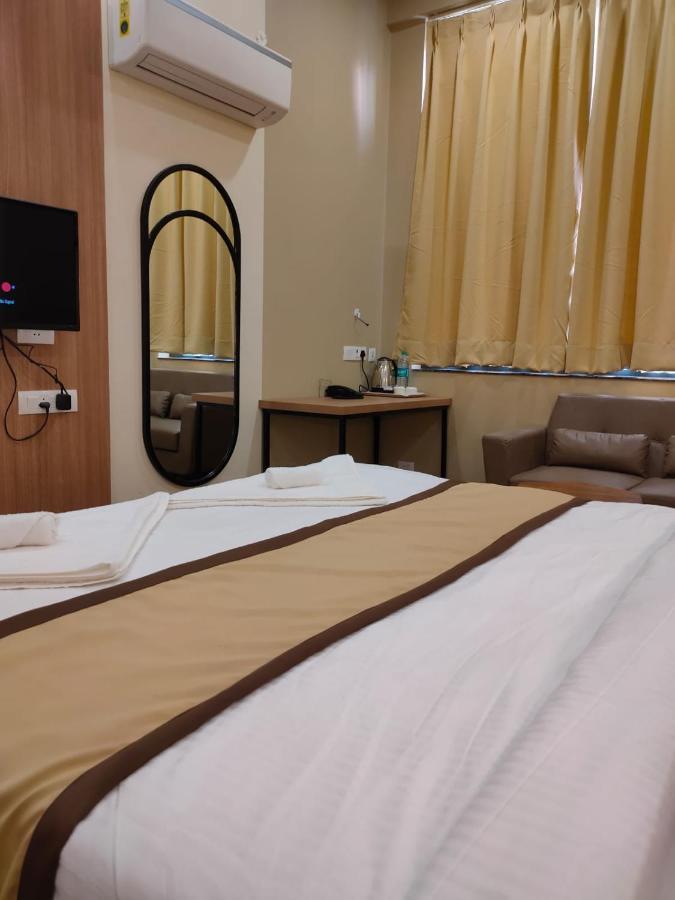 Hotel The Golf 1 Lucknow Eksteriør bilde