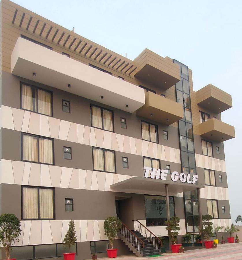 Hotel The Golf 1 Lucknow Eksteriør bilde